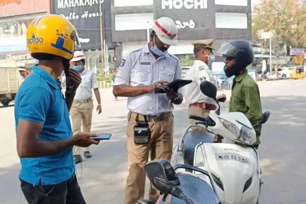 వాహన యజమానులకు కీలక హెచ్చరిక.. 30 రోజుల్లో మొబైల్ నంబర్, ఇమెయిల్ వివరాలు అప్‌డేట్ చేయాలి